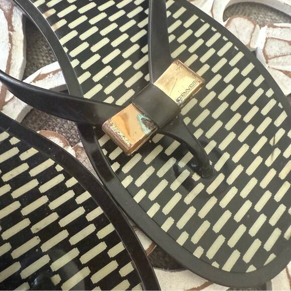 Coach Bow Toe Flip Flop Sandals Shoes Women’s 9 - Picture 6 of 9